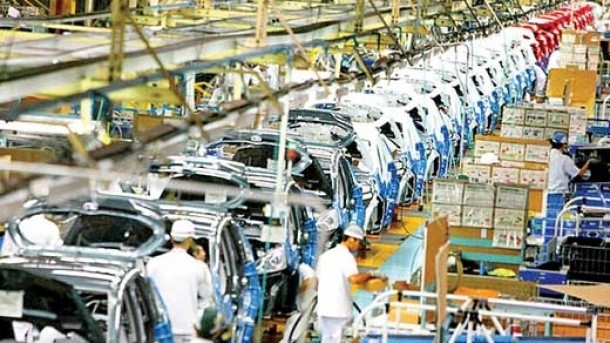 وزیر صمت: از افزایش بی‌دلیل قیمت‌ خودرو خودداری کنید