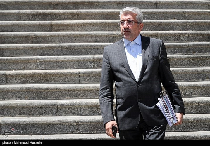 وزیر نیروی ایران با وزیر انرژی روسیه مذاکره می‌کند