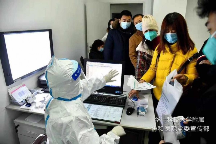 افزایش قربانیان ویروس کرونا در چین به ۱۷ کشته و ۵۷۱ مبتلا
