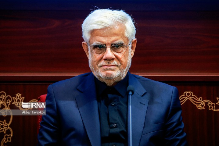تقدیر عارف از مواضع انسانی نخست‌وزیر اسپانیا/ جهان میان متجاوز و مدافع، تفکیک قائل شود