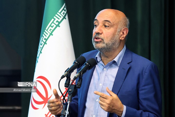 میدری: ریشهکن کردن فقر در کشور نیاز به فرماندههای لایق دارد