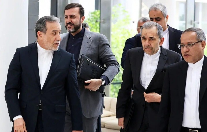 حفظ توانمندی هستهای و آمادگی برای مذاکره؛ نسخه مطلوب تهران/ خروج از NPT هزینهزا است