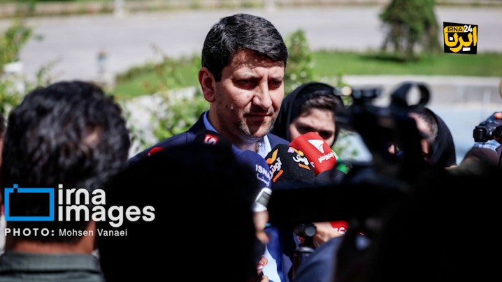 هاشمی: موضع دولت و وزارت ارتباطات دسترسی آزاد همه مردم به خدمات بین المللی است