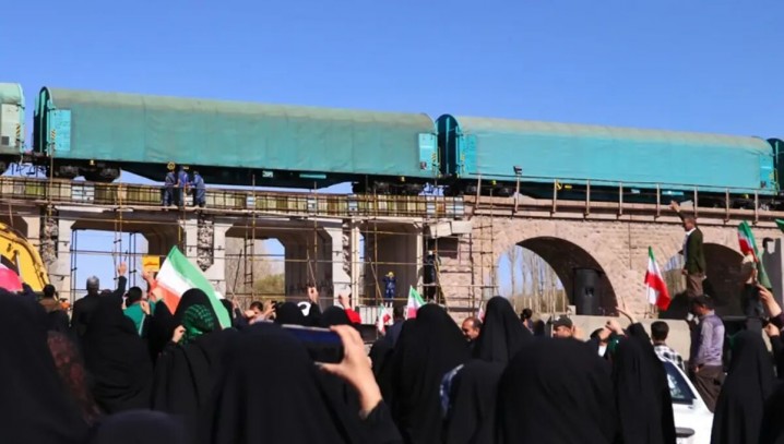 بازسازی فراتر از انتظار ایران؛ موج واکنش‌ها در شبکه‌های اجتماعی جهانی