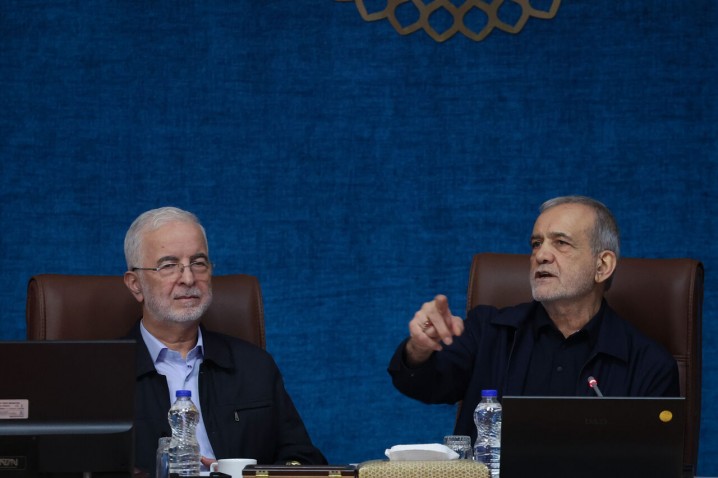 پزشکیان:مسائل امروز را نمی‌توان با روش‌های گذشته حل کرد؛ تغییر رویکردها و روش‌ها ضروری است
