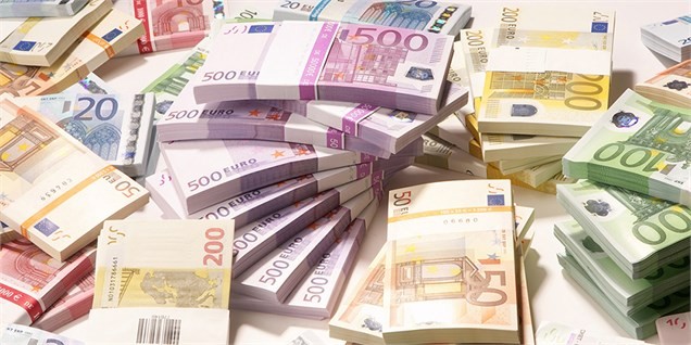 یورو در بازار دلالان چند؟