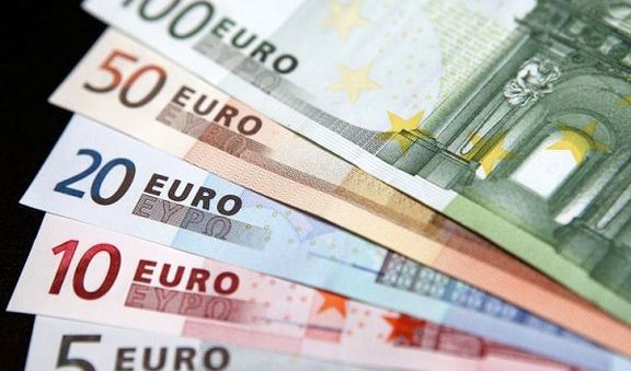 با یورو و یوان به جنگ دلار برویم