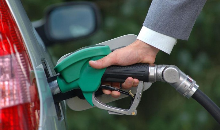 ثبات در خودکفایی تولید بنزین تنها با سیاست‌های کنترل مصرف میسر است