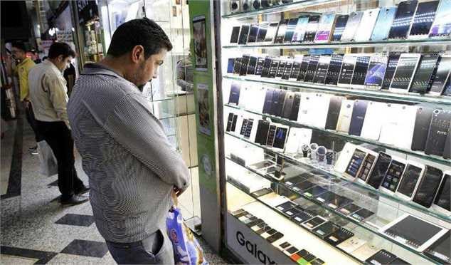 تخلف جدید در بازار تلفن همراه/ سودجویی مالیاتی از مشتریان