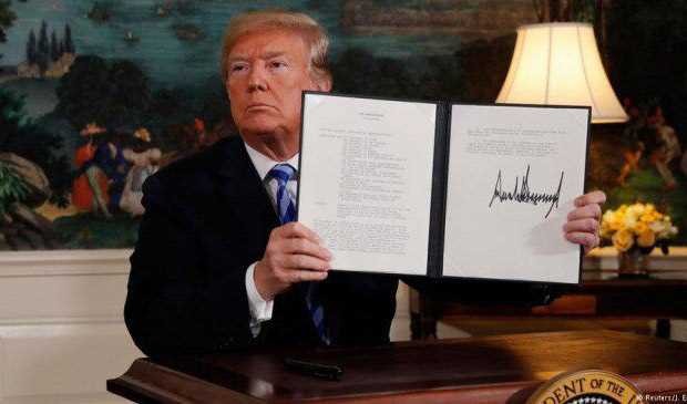 ترامپ فرمان اجرایی بازگشت تحریم‌های ایران را امضاء کرد
