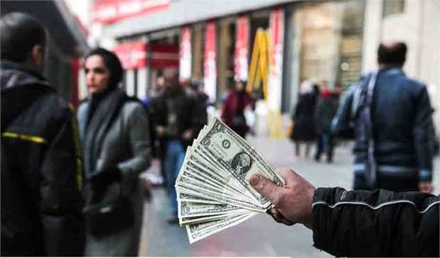 بازداشت شبانه دلالان و دلار فروشان در خیابان امام خمینی مشهد
