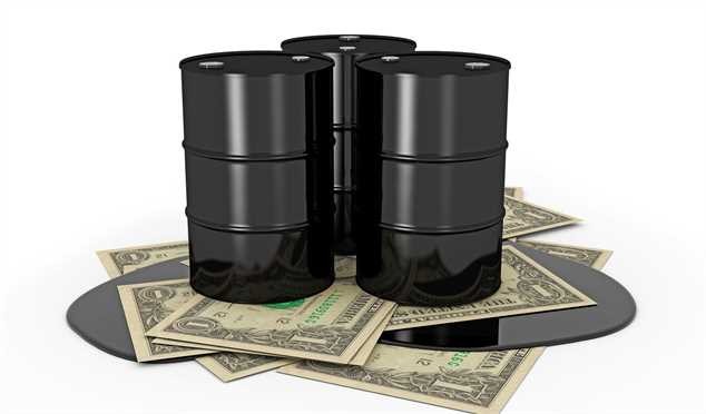 پس از یک سال اتفاق افتاد: جهش نفت به کانال ۷۰ دلاری