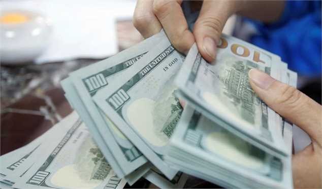 قیمت دلار در صرافی ها کاهش یافت