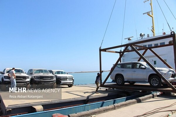 سخنگوی صمت: ۱۰۰ هزار ثبت سفارش خودرو داشتیم؛ واردات ۳۹ هزار دستگاه