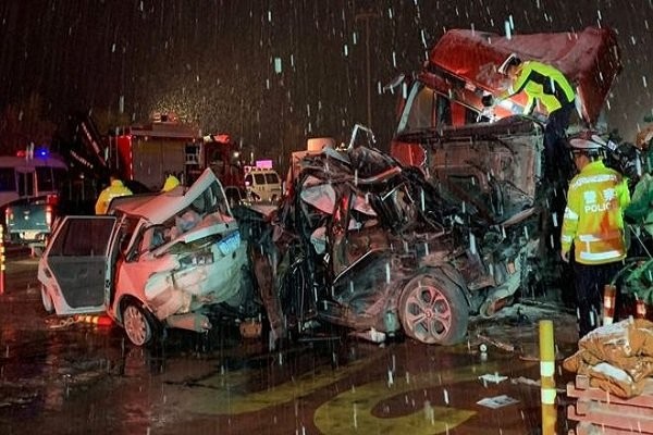 سانحه رانندگی در چین ۵۹ کشته و زخمی در پی داشت
