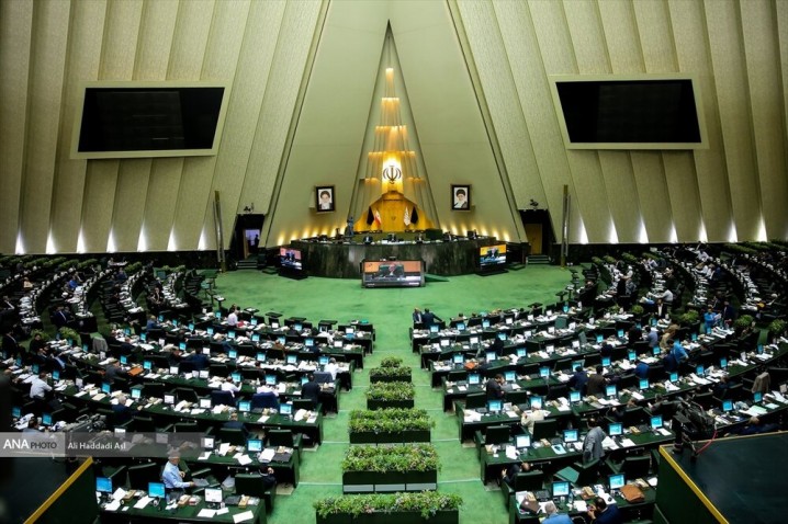 Majlis disapproves of government’s plan to sell oil bonds: MP