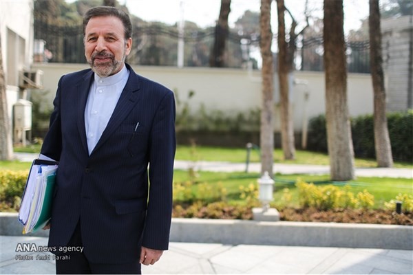 کنایه وزیر ارتباطات به فعالیت توئیتری احمدی‌نژاد: تفکراتشان عوض نشده است