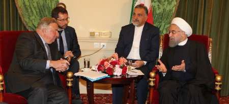 Iran, France sign 20 documents, roadmap of cooperation