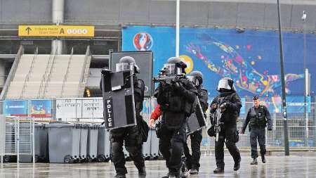 تقویت پلیس پاریس در آستانه یورو 2016