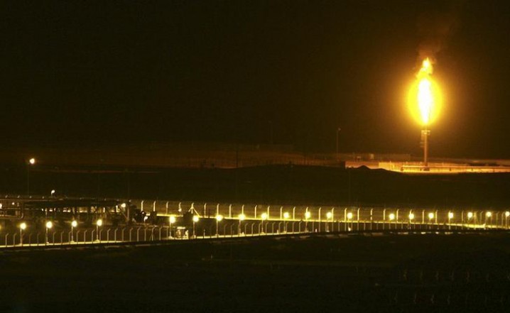 Saudi oil output, exports to drop in January: sources, data