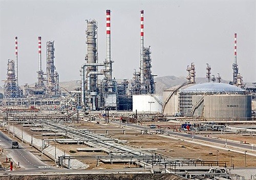 Iran eyes 15 ml Euro-4 Gasoil Output in Bandar Abbas