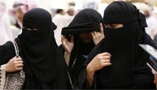 تابوشکنی عربستان درحوزه بانوان/ زنان عرب اجازه حضوردراستادیوم یافتند