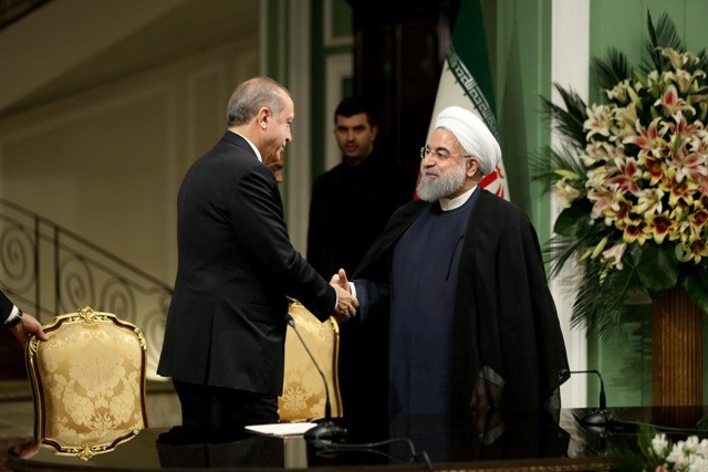 رئیسان جمهوری ایران و ترکیه بر تقویت همکاریهای دوجانبه و چندجانبه تاکید کردند