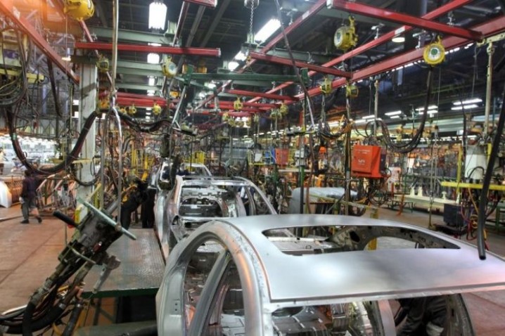 پیش فروش 53 هزار دستگاه از محصول‌های گروه صنعتی ایران خودرو از پس فردا؛ سه شنبه سوم مهرماه به صورت اینترنتی آغاز و در شش روز اجرا می‌شود.
