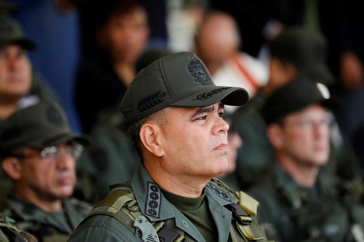 وزیر دفاع ونزوئلا: رئیس جمهوری تحمیلی را نمی پذیریم