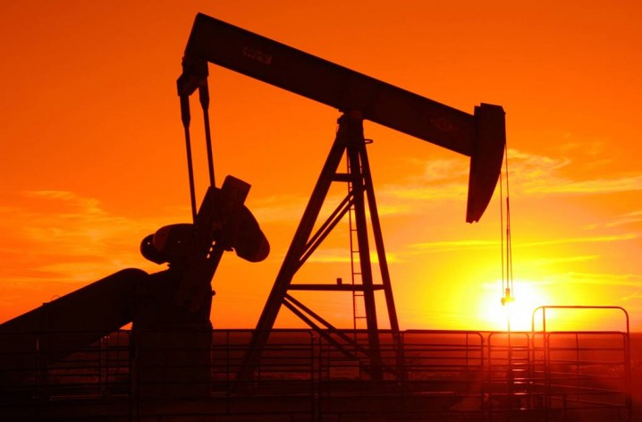 افزایش 30 درصدی بهای جهانی نفت در سه ماهه نخست میلادی