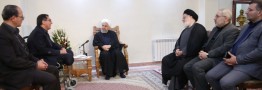 راهی جز ایستادگی و مقاومت در برابر فشار و توطئه دشمنان نداریم