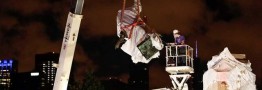 مجسمه کاشف آمریکا در شیکاگو به پایین کشیده شد