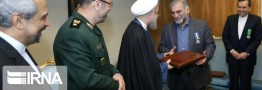 نشان خدمت برجام بر سینه فخر ایران