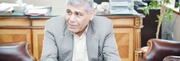 مجتهد: نرخ دلار به ۴۰ هزار تومان هم می&zwnj;رسد