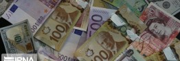 اعمال نرخ&zwnj;های دستوری در بازار رسمی ارز صف متقاضیان را تشدید کرد
