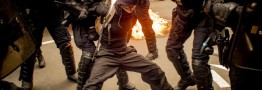 توسل دوباره پلیس فرانسه به روش‌های جنجالی مهار اعتراضات