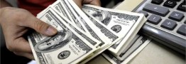 اتاق ایران: دولت تخصیص دلار ۴۲۰۰ تومانی را متوقف کند