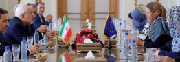 مراسم تحلیف روحانی و صف آرایی اروپا در برابر آمریکا