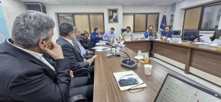 احتمال عرضه محصولات پتروشیمی وارداتی در بورس کالا