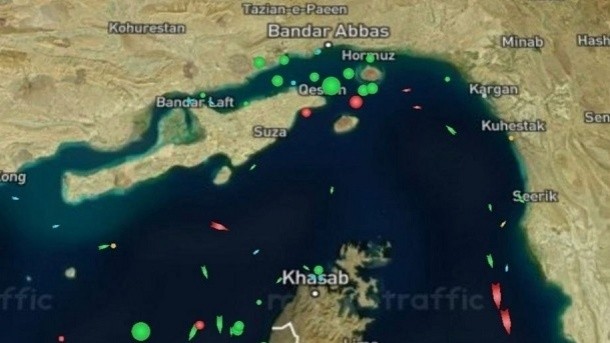 تنگه هرمز همچنان مسدود است