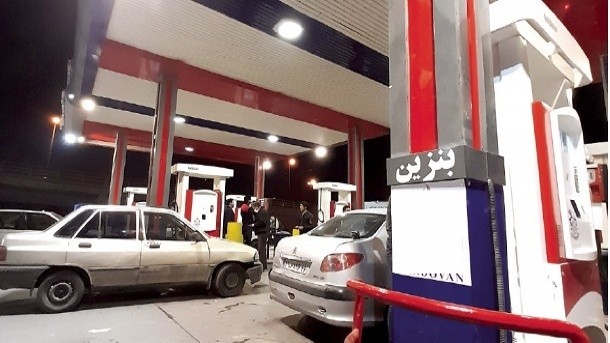 پشت پرده صف شبانه پمپ‌های بنزین