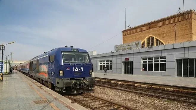 پیش‌فروش بلیت قطارهای مهرماه از فردا آغاز می‌شود 