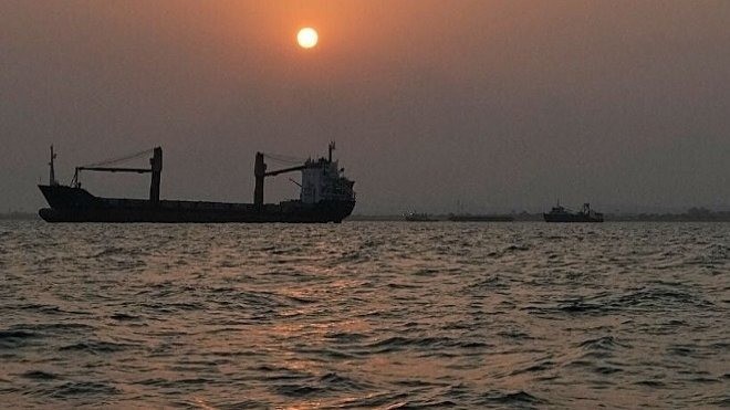 فهرست سیاه تنگه هرمز به 122 شناور رسید