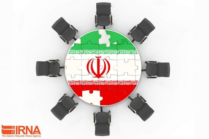 اداره امور مملکت به توصیه این و آن نمیشود، باید احزاب فعال شوند