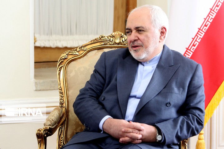 ظریف: در صورت ارسال پرونده ایران به شورای امنیت از NPT خارج می‌شویم