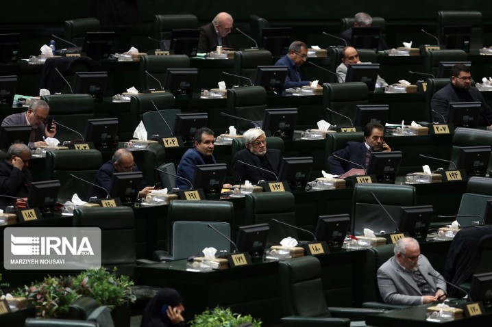 الزام وزارتخانهها در همراهی حداکثری با وزارت بهداشت برای مقابله با کرونا