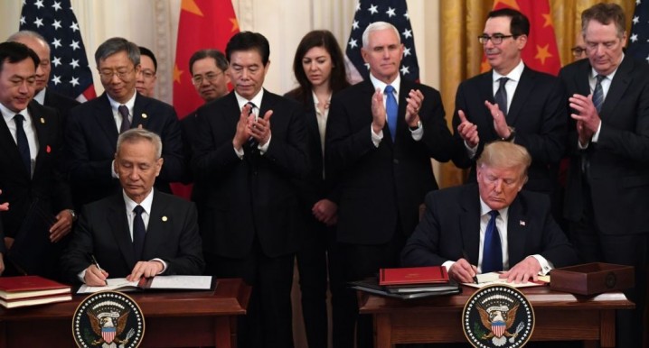 چین به خرید ۵۲ میلیارد دلار انرژی از آمریکا متعهد شد