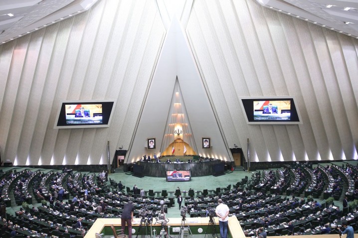 وزیران ارشاد و آموزش و پرورش به مجلس می‌روند