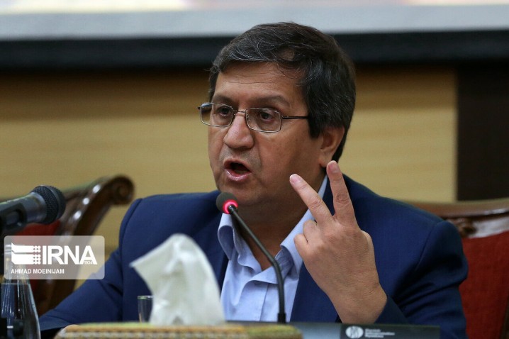 همتی: دیگر در تامین ارز برای واردات گشاده دستی نمیکنیم