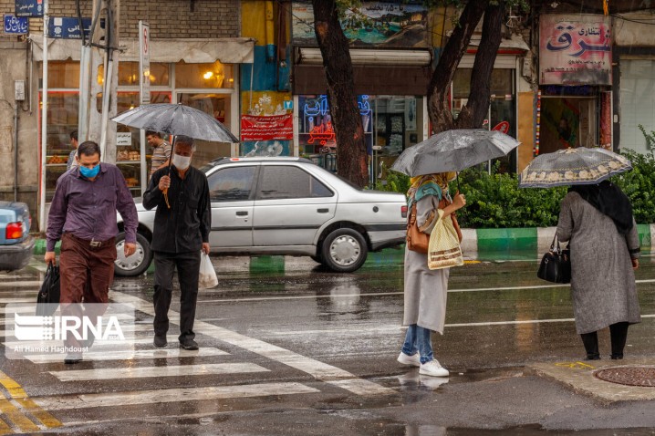 بارش‌های محلی در ۶ استان تا فردا ادامه دارد/ هشدار وزش باد شدید تا دوشنبه در ۱۴ استان